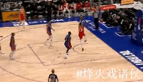 杰伦-约翰逊反抢快速分球助攻，奥孔古空切接球扣篮得手
