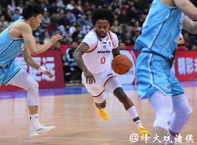 CBA一周综述：上海队跃居榜首 第一集团“三足鼎立”