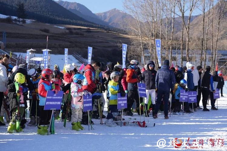 青海省首次将滑雪比赛项目纳入省级运动会